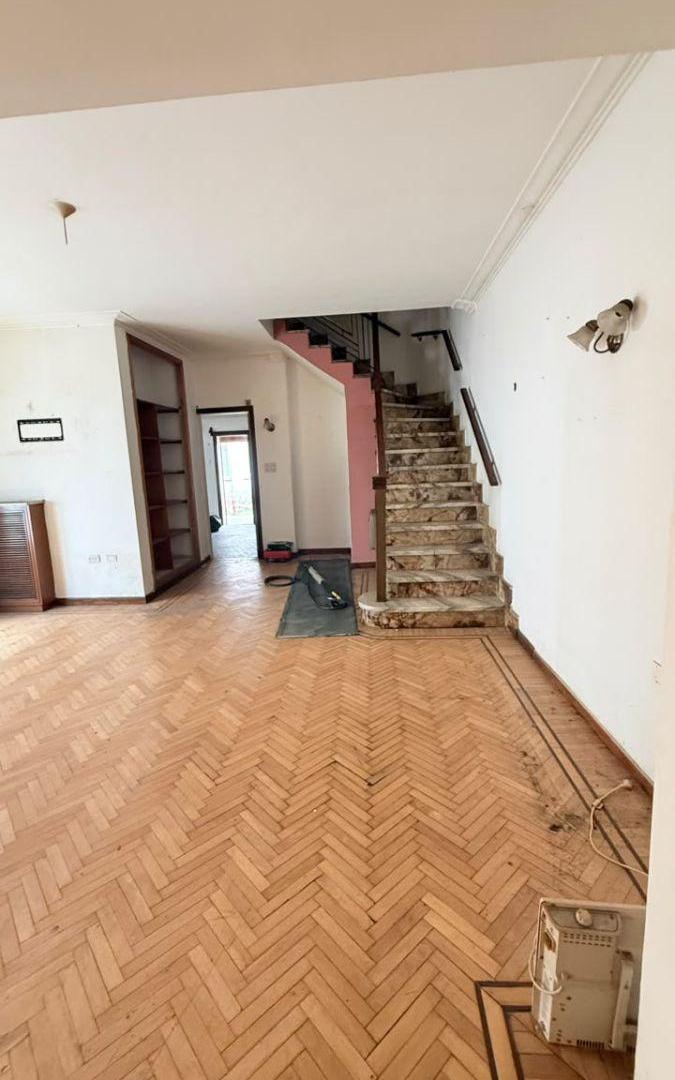 Foto de CASA 5 AMB. C/ COCHERA -APTO USO COMERCIAL-, imagen 3