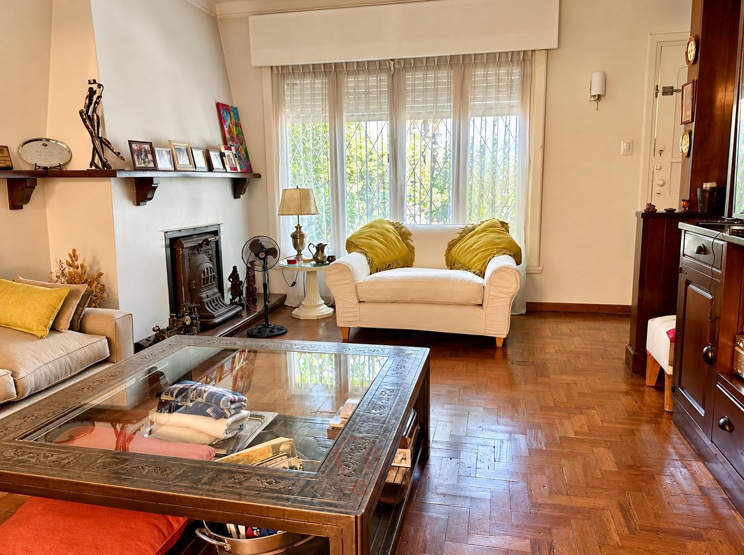 Foto de Hermosa Casa 4 amb. c/ cochera. APTO CREDITO, imagen 5