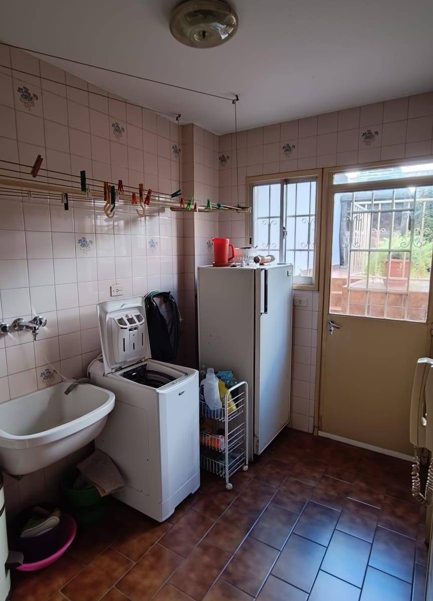 Excelente Triplex 4 Ambientes con Patio y Cochera 5