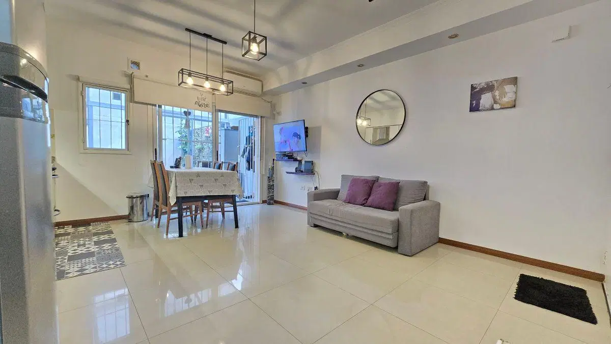 Impecable 2 ambientes con Jardín, Parilla, toillete y baño completo 4