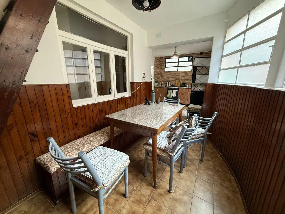 PH 4 ambientes con patio y amplia terraza propia. Sin expensas 5