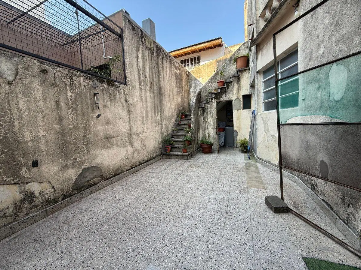 PH 4 ambientes con patio y amplia terraza propia. Sin expensas 4