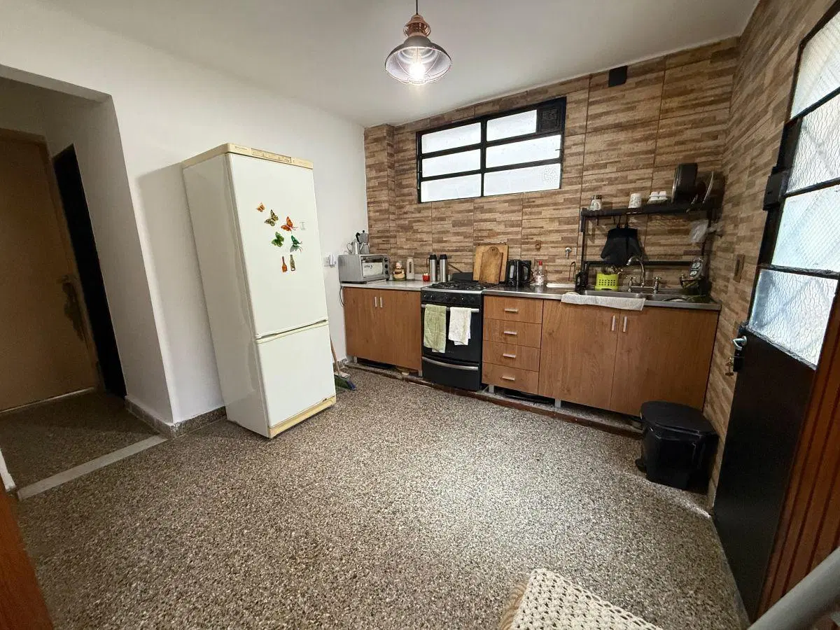 PH 4 ambientes con patio y amplia terraza propia. Sin expensas 4