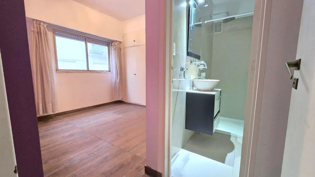 Departamento 2 ambientes, renovado a nuevo. Piso alto 5