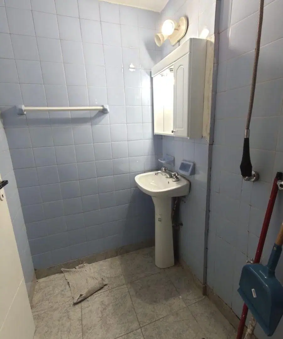 Departamento monoambiente al frente en alquiler 3