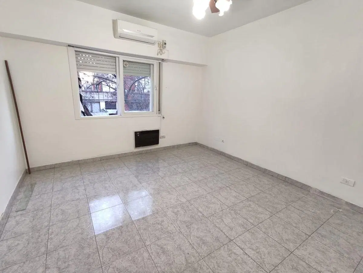 Departamento monoambiente al frente en alquiler 1