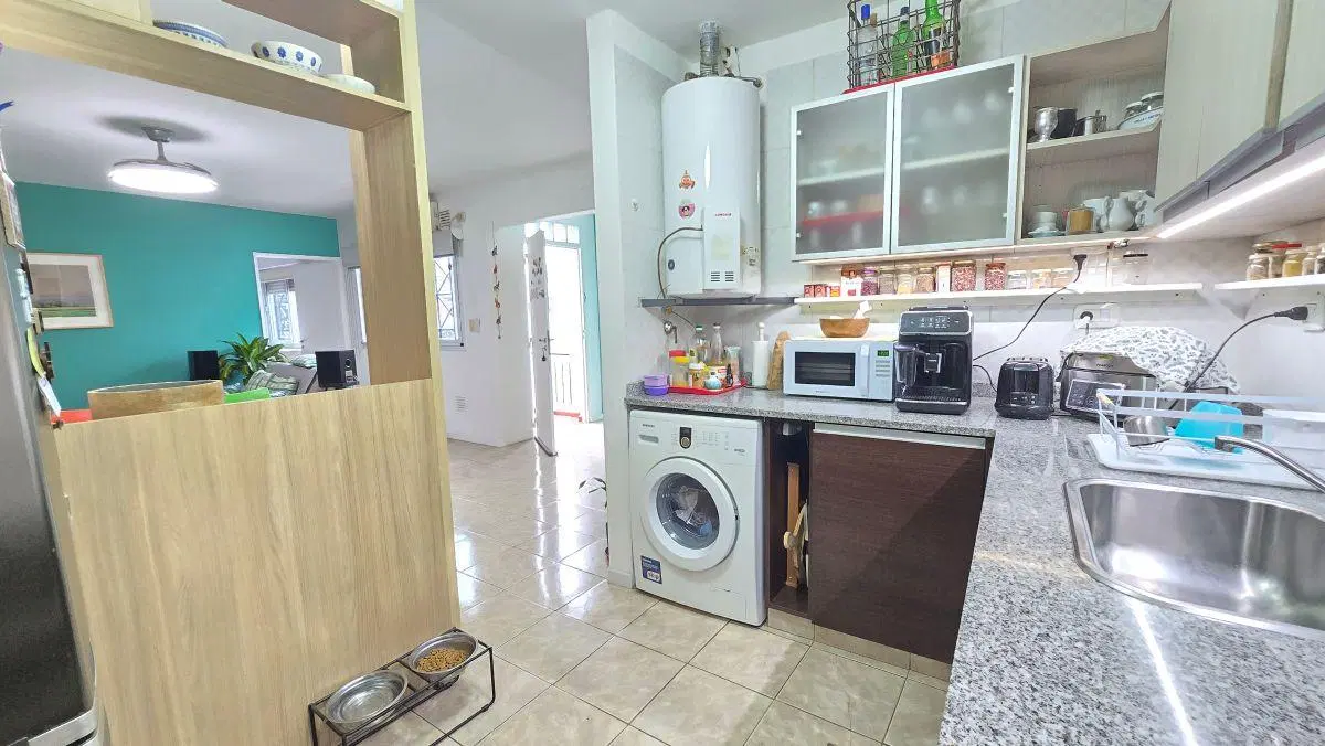 Impecable PH 3 ambientes con terraza y parrilla 8