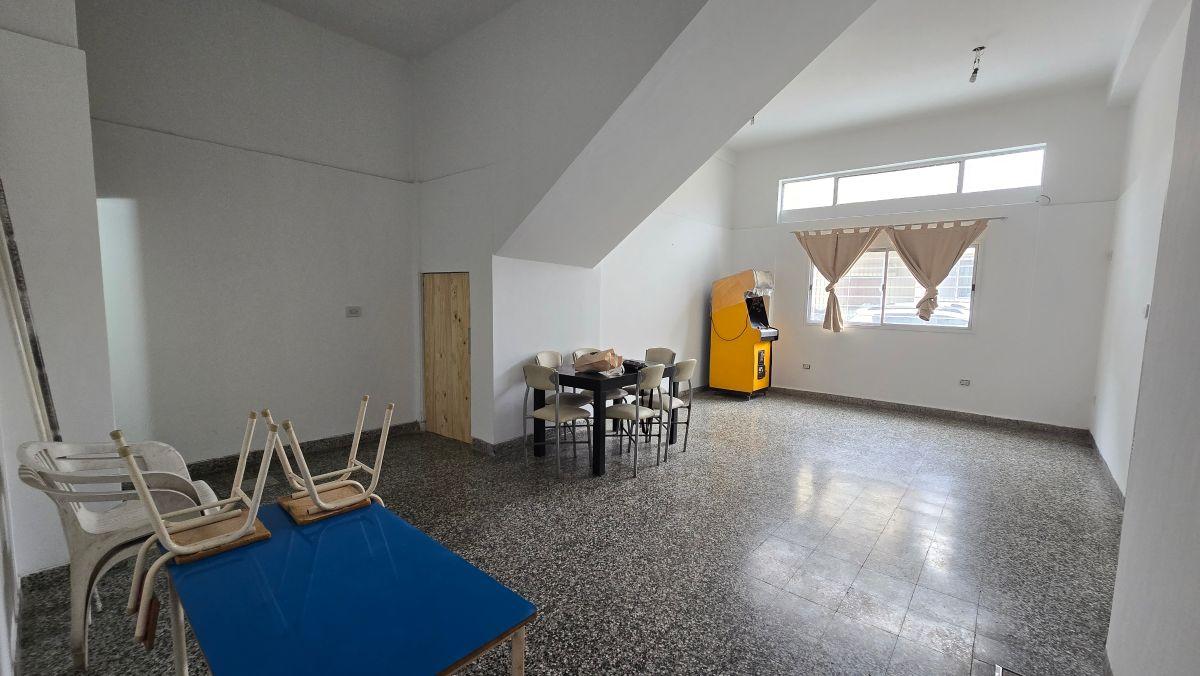 Foto de PH 4 Ambientes con Patio, Cochera y Terraza, imagen 3