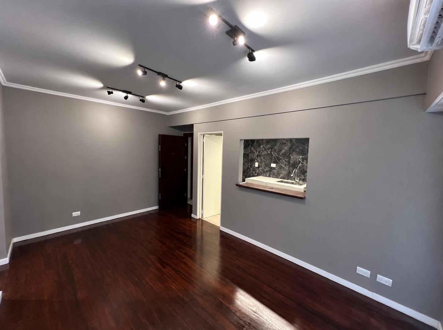 Foto de Excelente 2 ambientes remodelado a nuevo - ubicación privilegiada, imagen 2