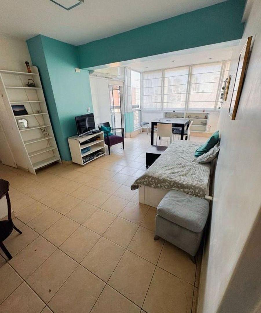 Foto de Departamento Con Terraza Propia, Muy Luminoso - Almagro, imagen 4