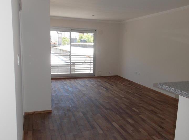 DUEÑO DIRECTO Laprida 2046 1º piso, con patios 1