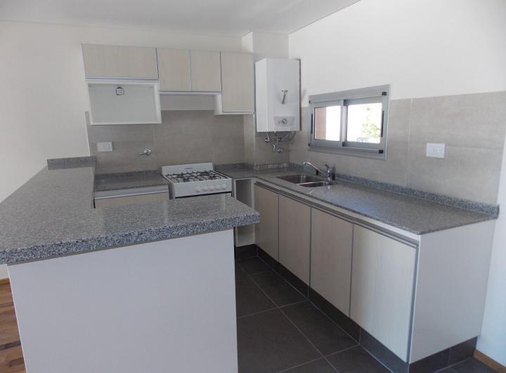 DUEÑO DIRECTO Laprida 2046 1º piso, con patios 2