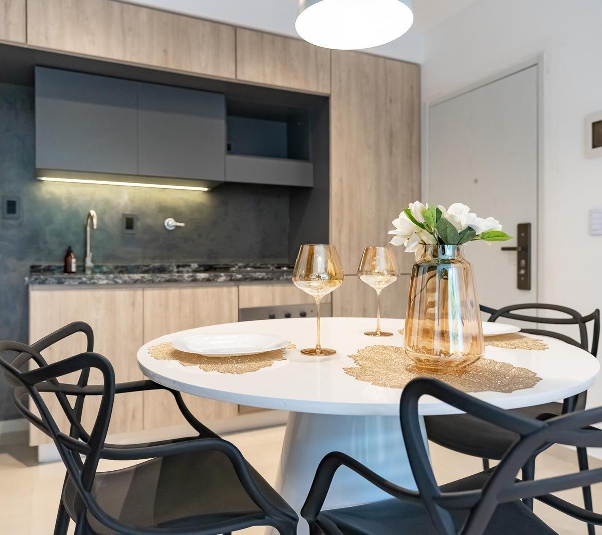 Departamento en Luis Agote 4