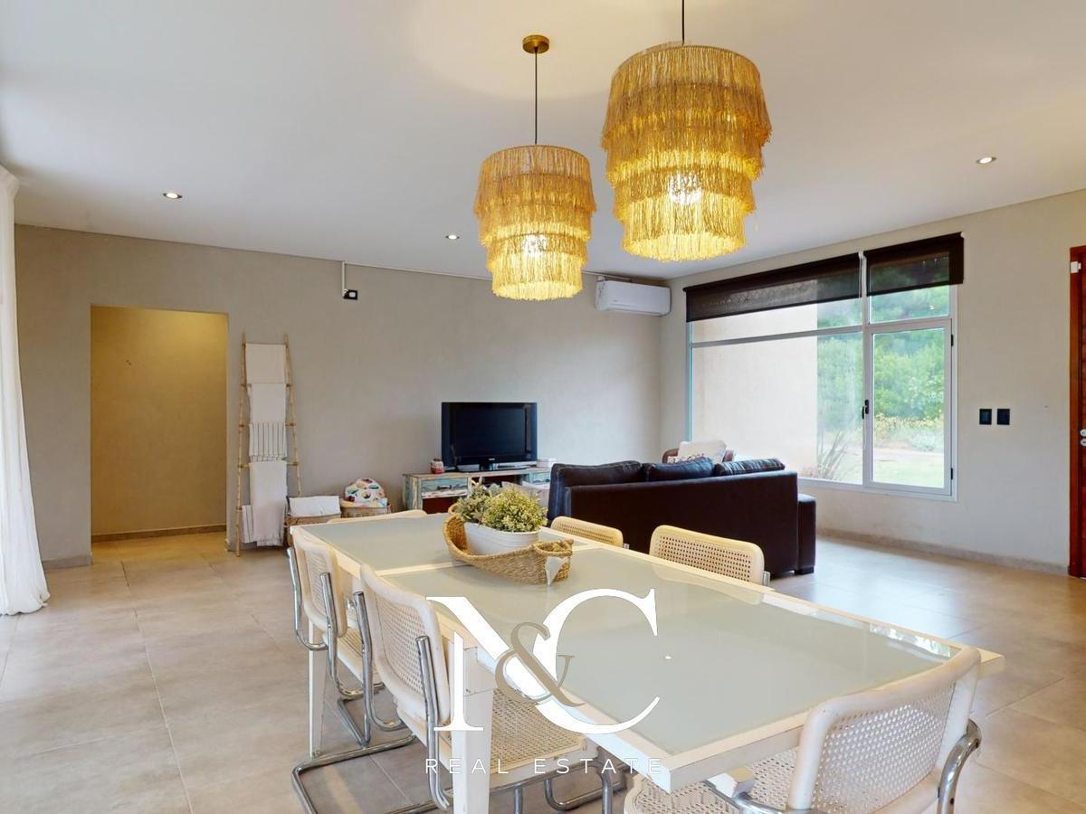Casa en Venta en Costa Esmeralda 4