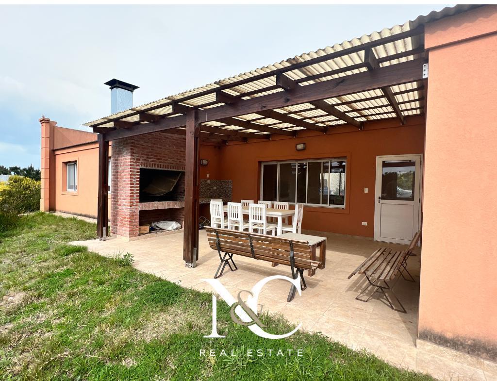 Casa en Venta en Costa Esmeralda 1