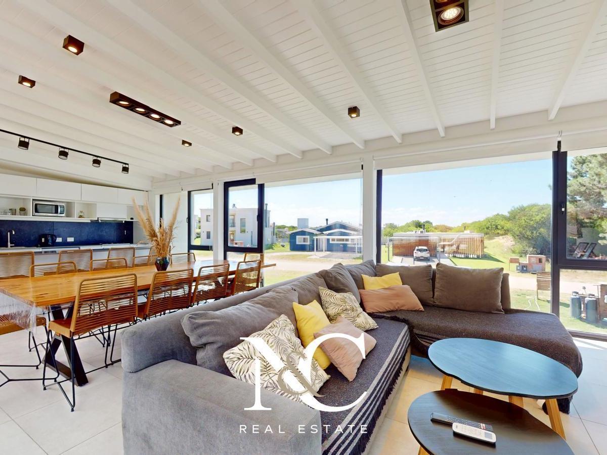 Casa en Venta en Costa Esmeralda con Fondo Libre 1