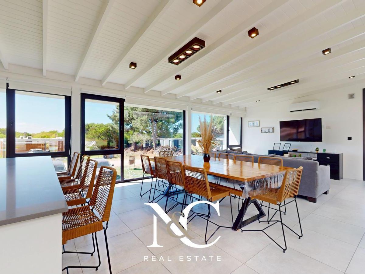 Casa en Venta en Costa Esmeralda con Fondo Libre 2