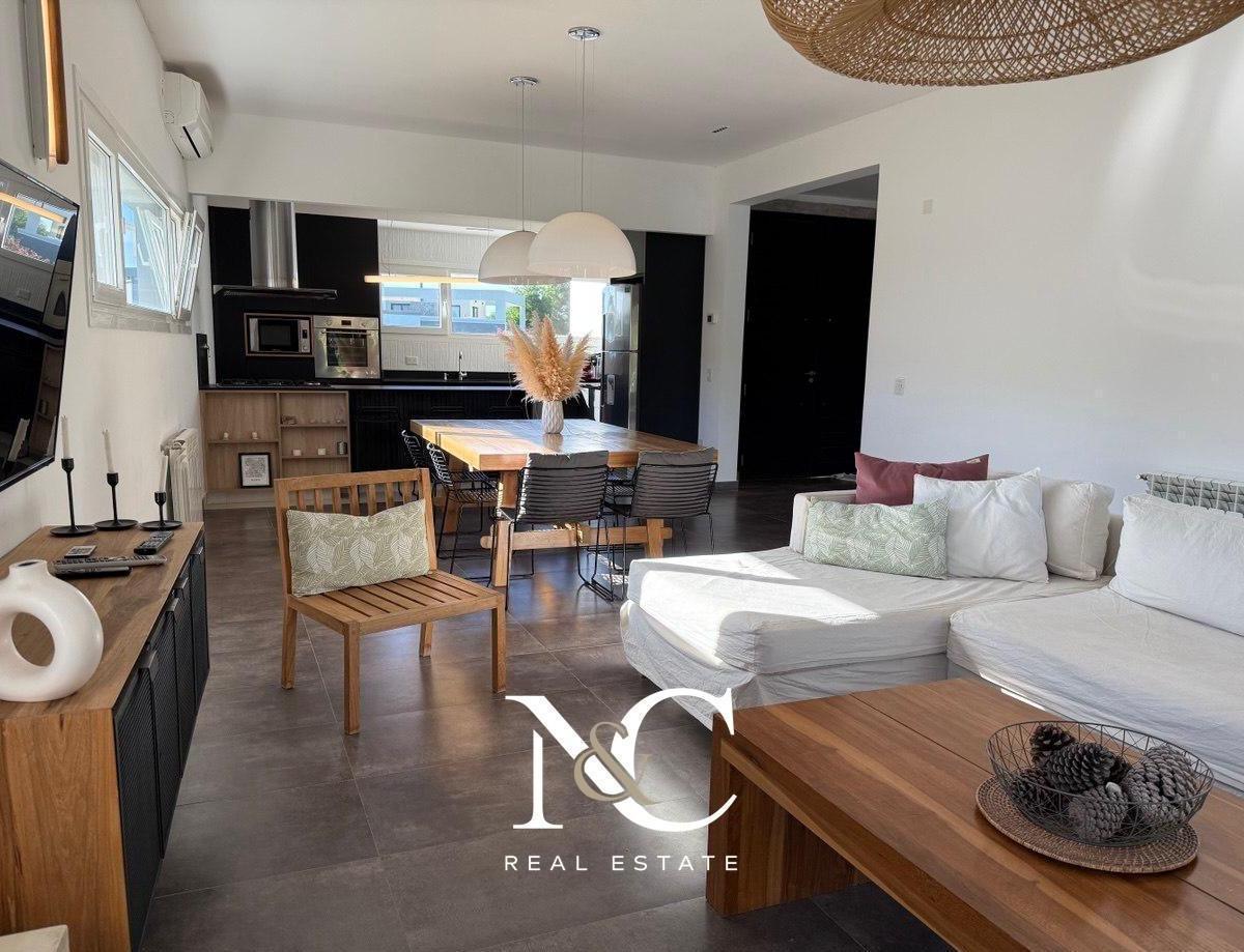 Casa en Venta en Costa Esmeralda 1