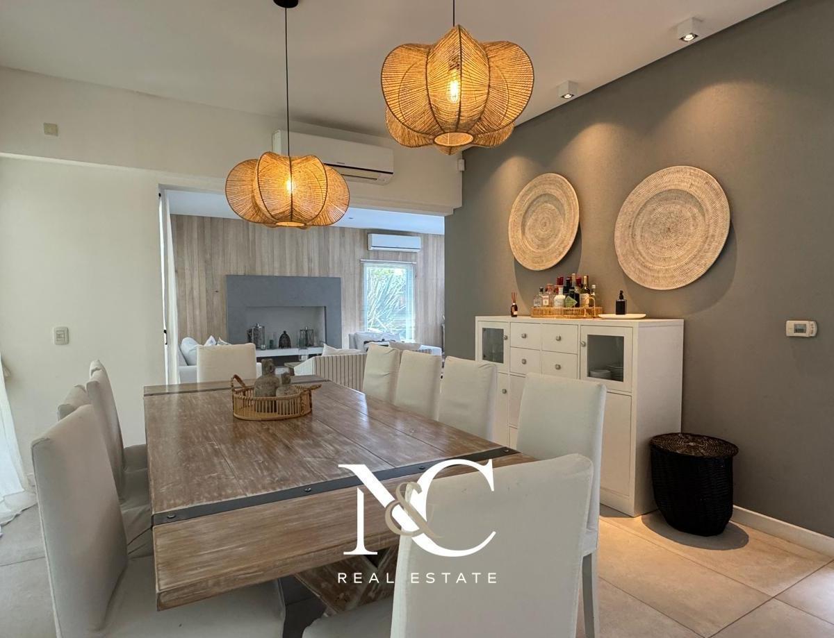 Casa en Venta en Costa Esmeralda 1