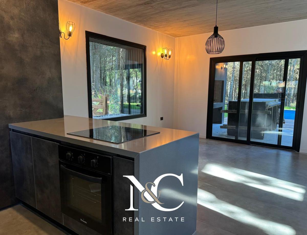 Casa en Venta en Costa Esmeralda 5