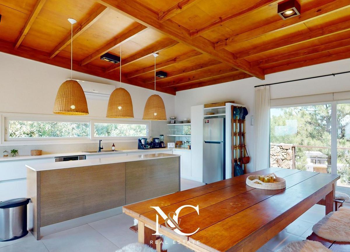 Casa en Venta en Costa Esmeralda, Barrio Residencial 4