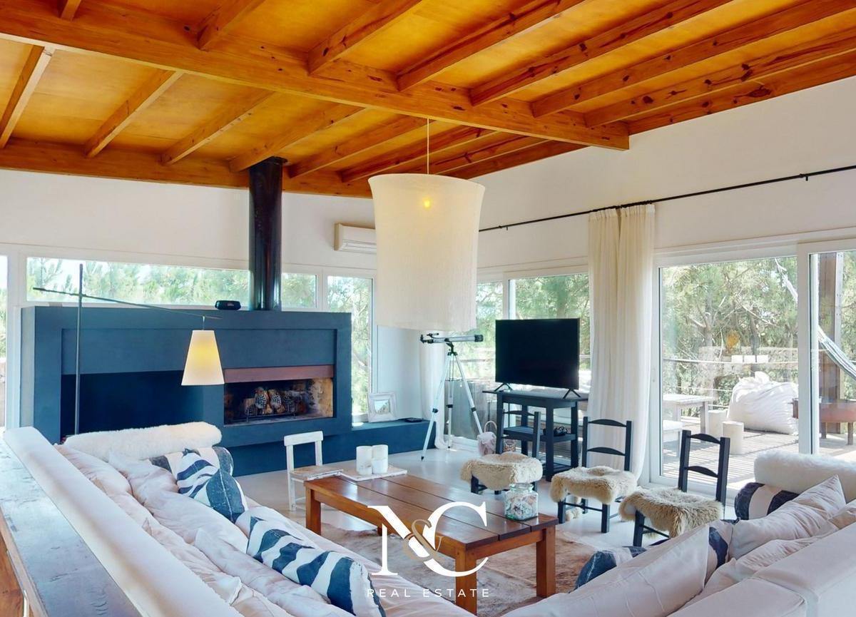 Casa en Venta en Costa Esmeralda, Barrio Residencial 3