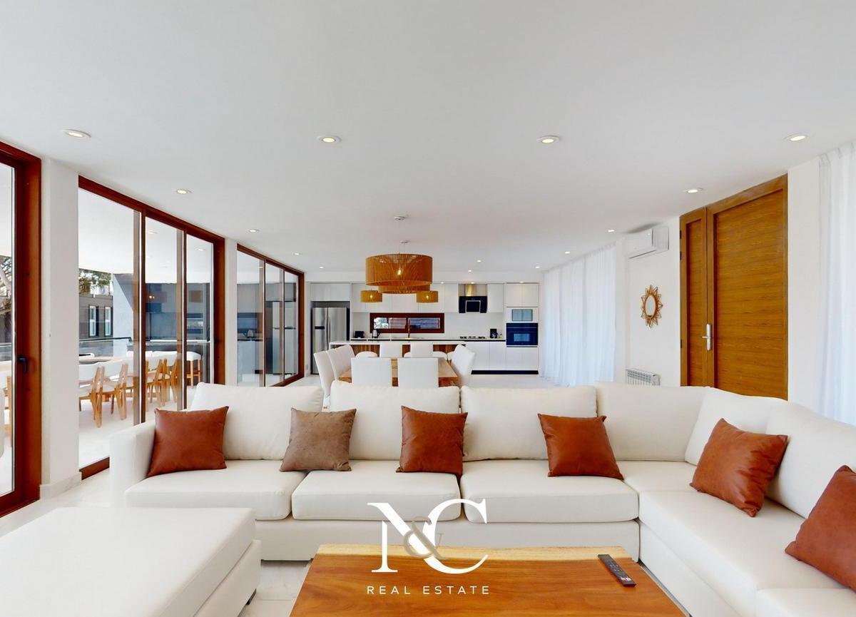 Casa en Venta en Costa Esmeralda 4