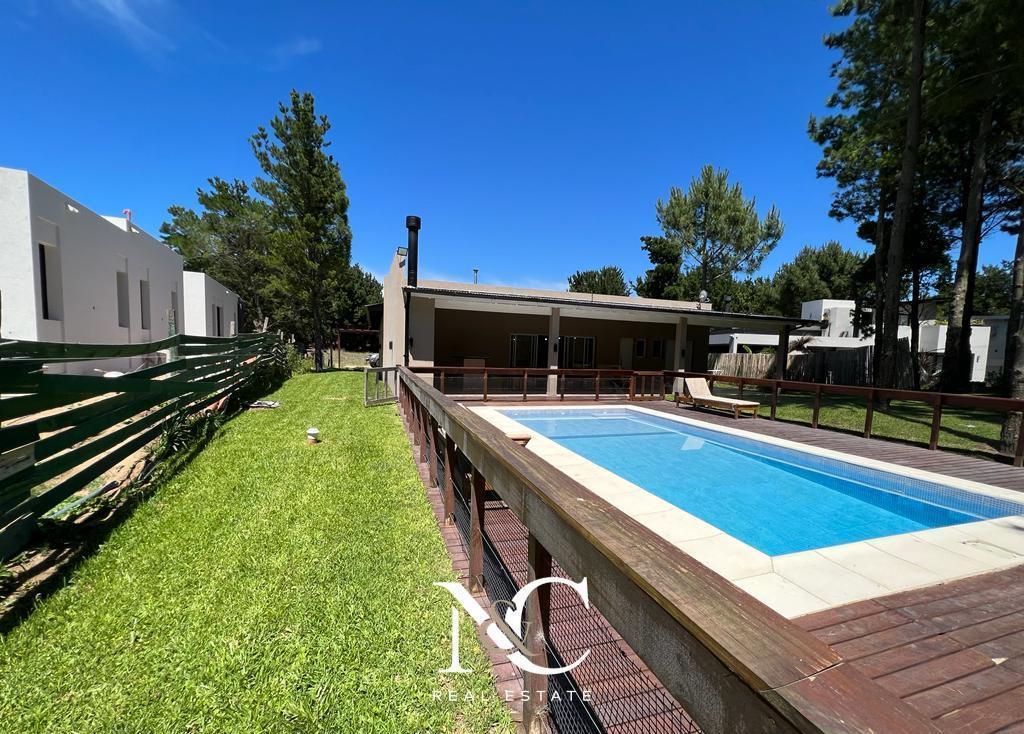 Casa en Venta en Costa Esmeralda 5