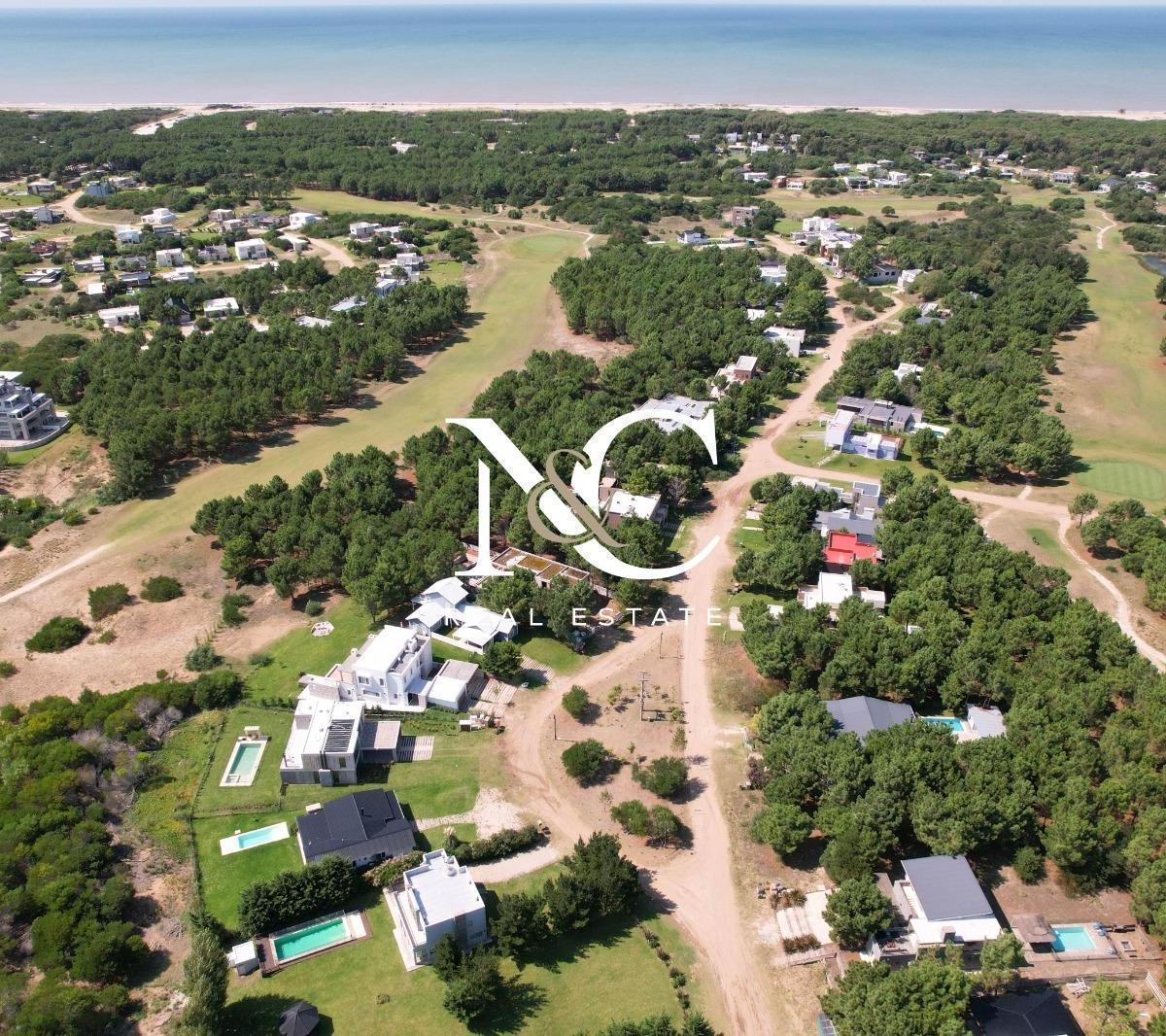 Terreno en Venta en Costa Esmeralda Fondo Libre 3