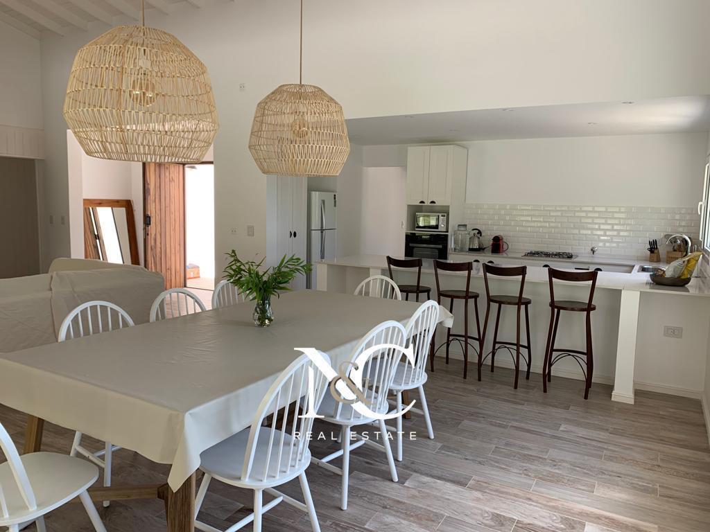 Casa en Venta Costa Esmeralda con Fondo Libre 4