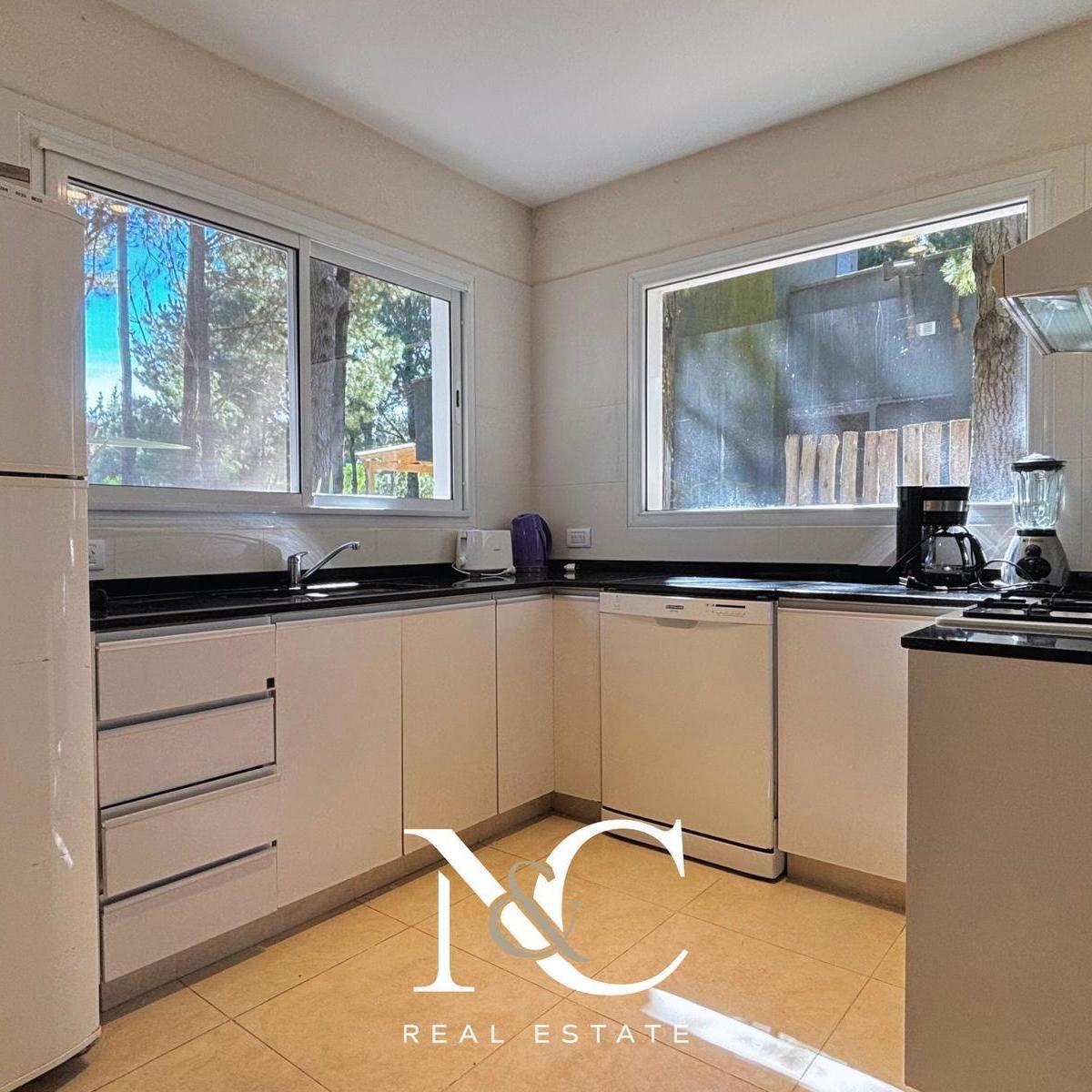 Casa en Venta de 6 Ambientes en Costa Esmeralda 2