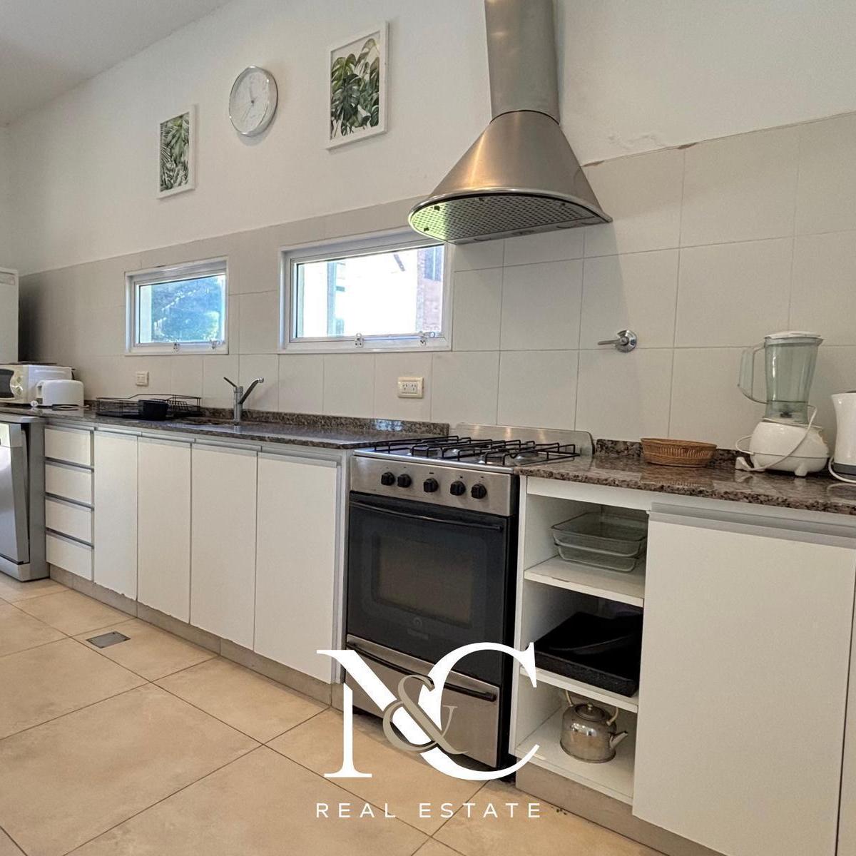 Casa en Venta de 4 Ambientes en Costa Esmeralda 2