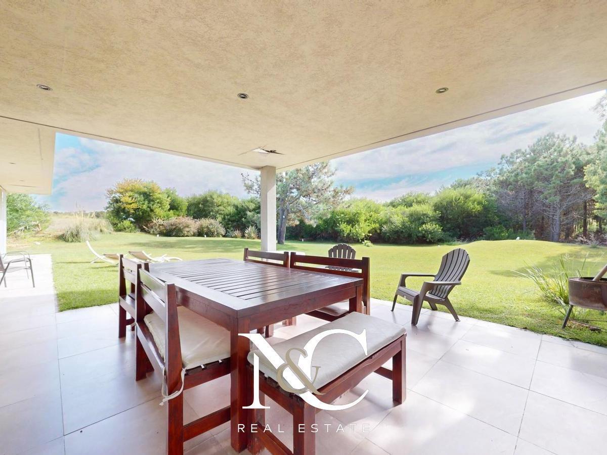 Casa en Venta en Costa Esmeralda, Fondo Libre 5
