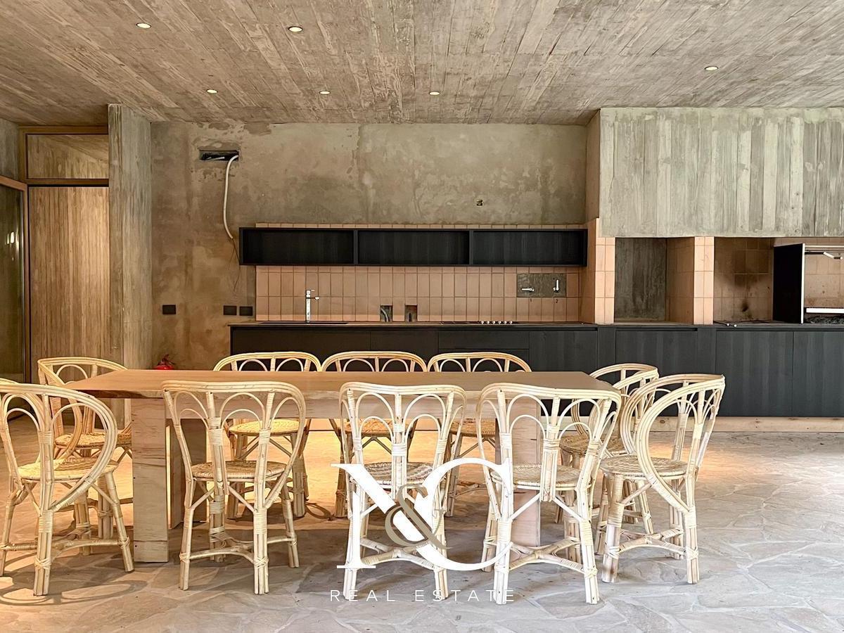 Casa en Venta en Costa Esmeralda, Frente Al Mar y Hermoso Entorno 3