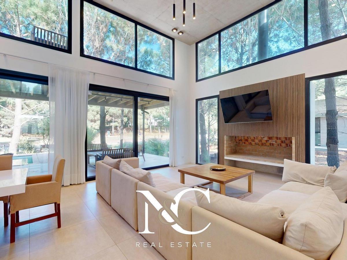 Casa en Venta en Costa Esmeralda 4