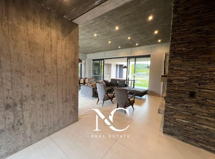 Casa en venta en Costa Esmeralda en Residencial II 4