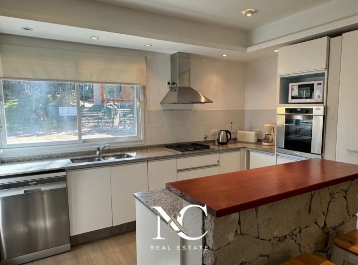 Casa en Venta en Costa Esmeralda 4