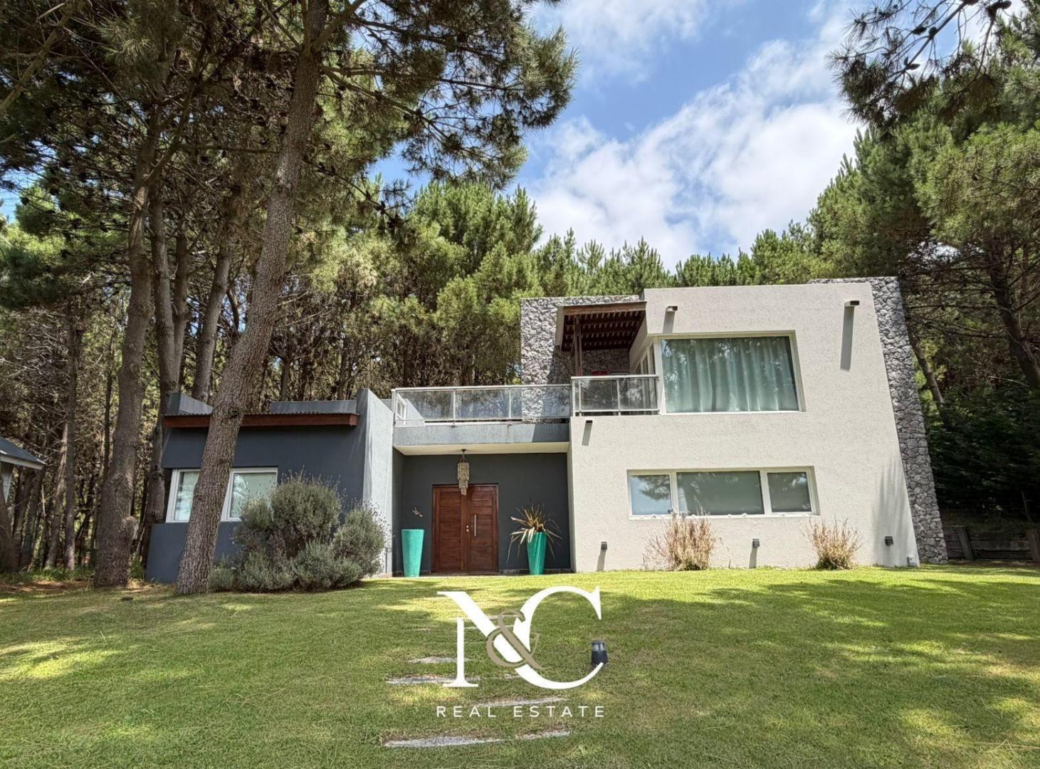 Casa en venta en Costa Esmeralda con gas natural