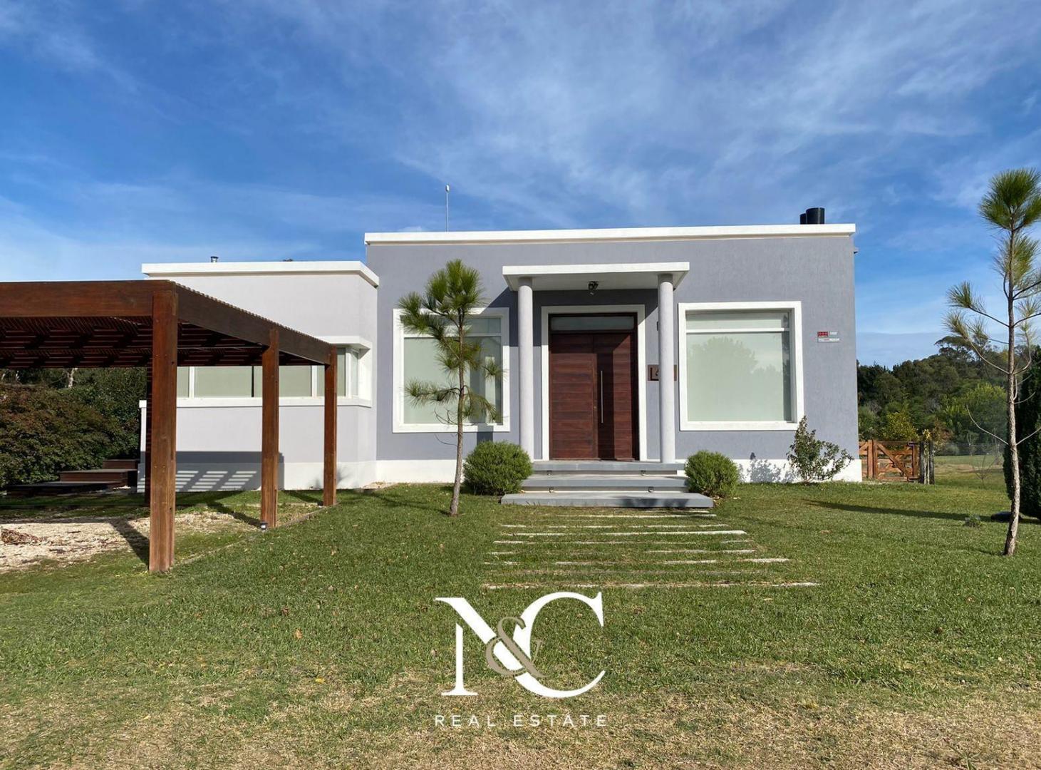 Casa en venta en Costa Esmeralda, Barrio Golf