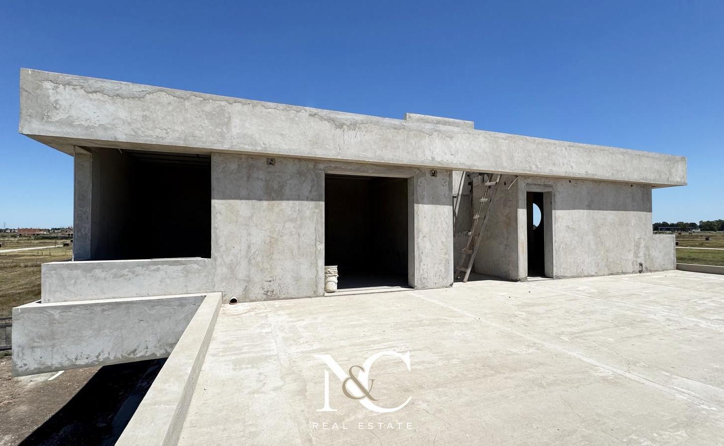 Casa en venta de 4 ambientes a estrenar en Saint Thomas Chico Canning