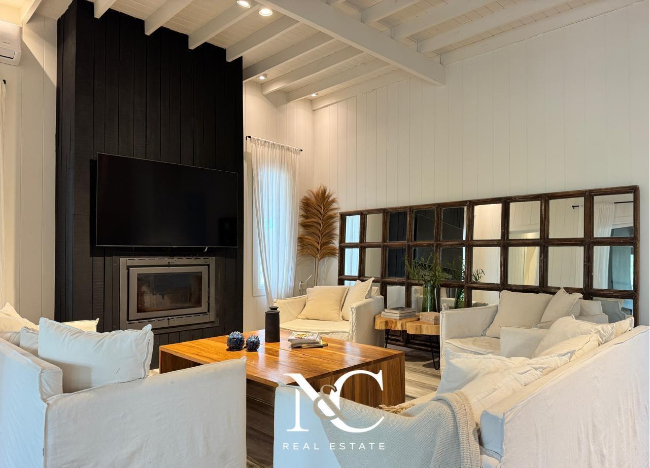 Casa en venta en Costa Esmeralda cerca del mar