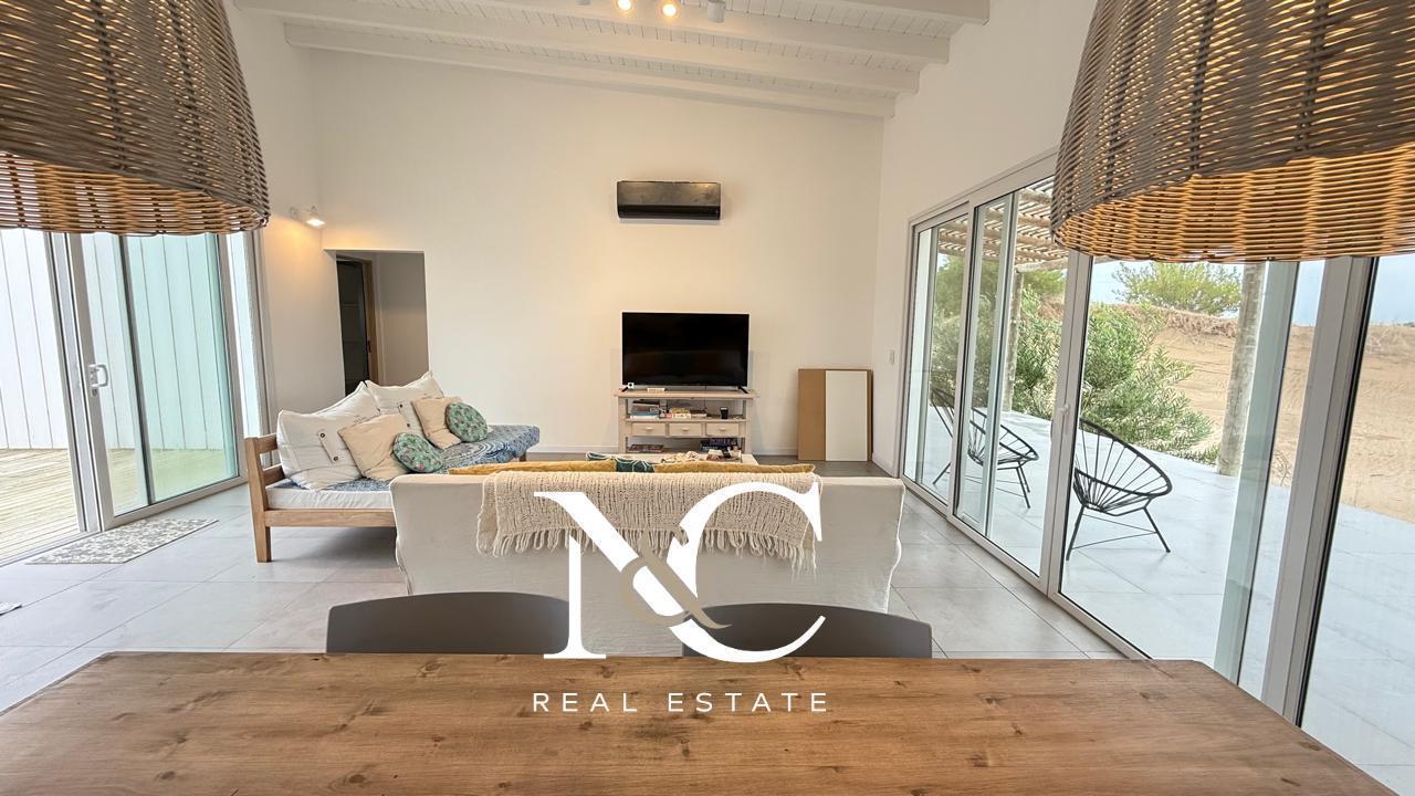 Casa en  venta en Costa Esmeralda con fondo libre