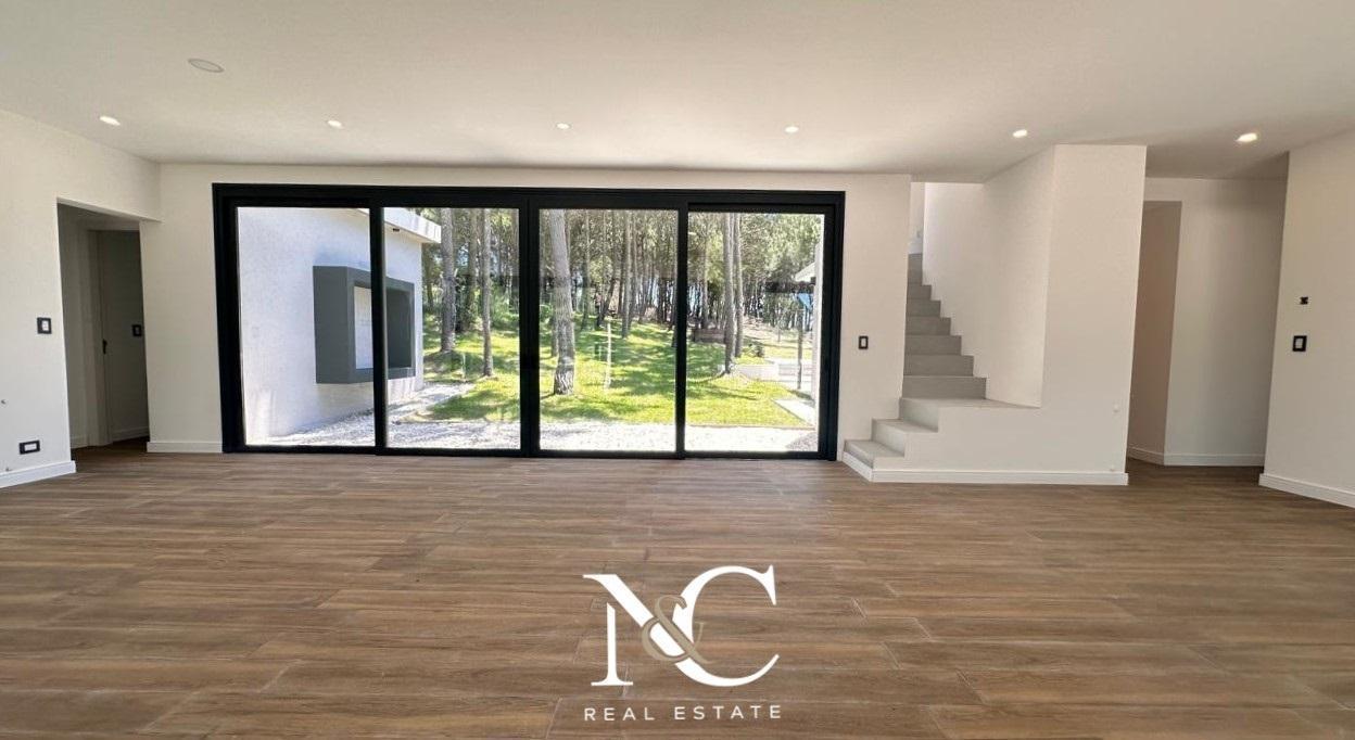 Foto de Casa en venta en Costa Esmeralda con gas natural, imagen 2
