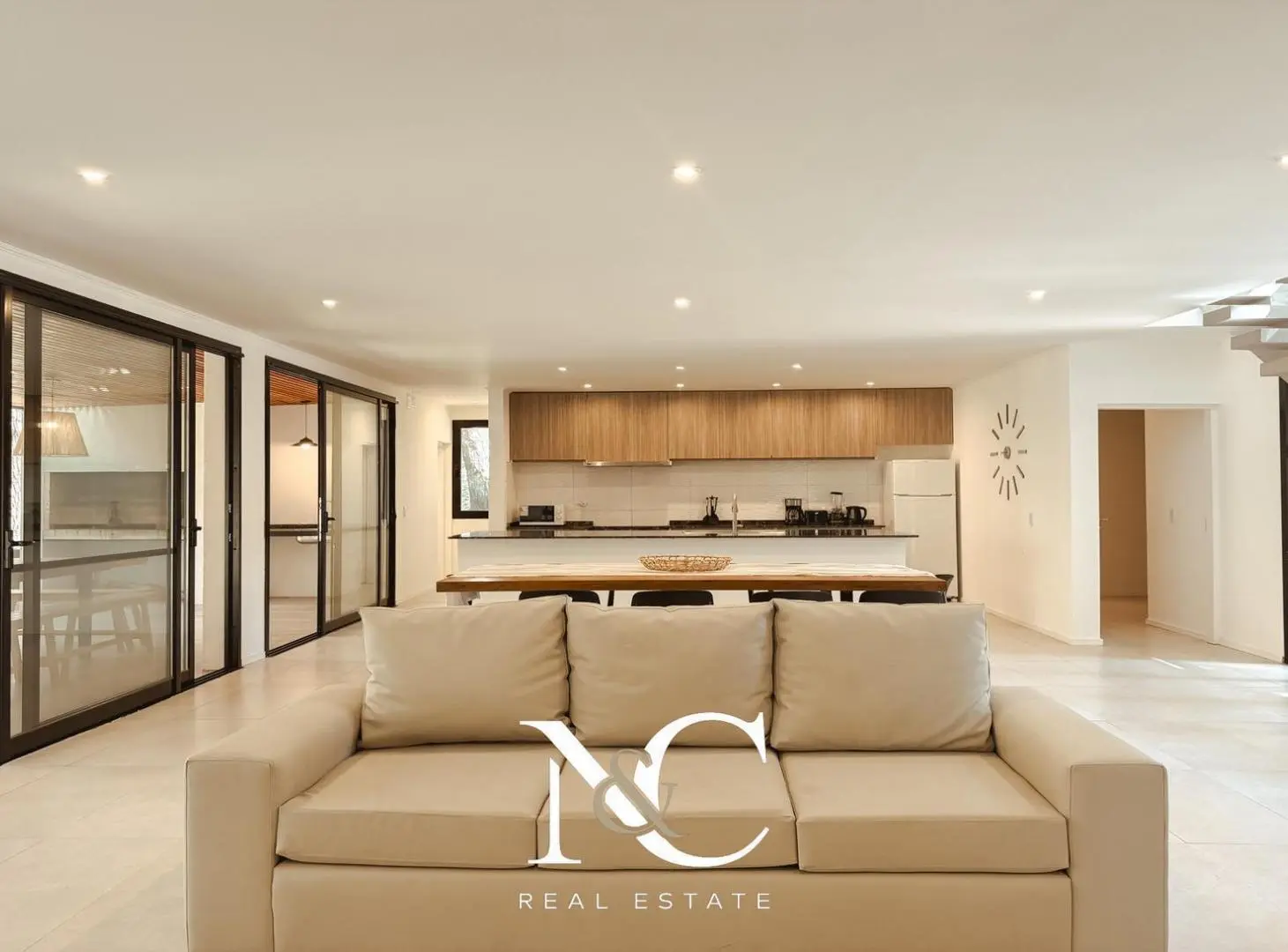 Casa en venta en Costa Esmeralda fondo arbolado 4 suites 4