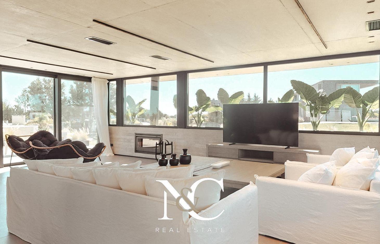 Casa en Venta en Costa Esmeralda al golf