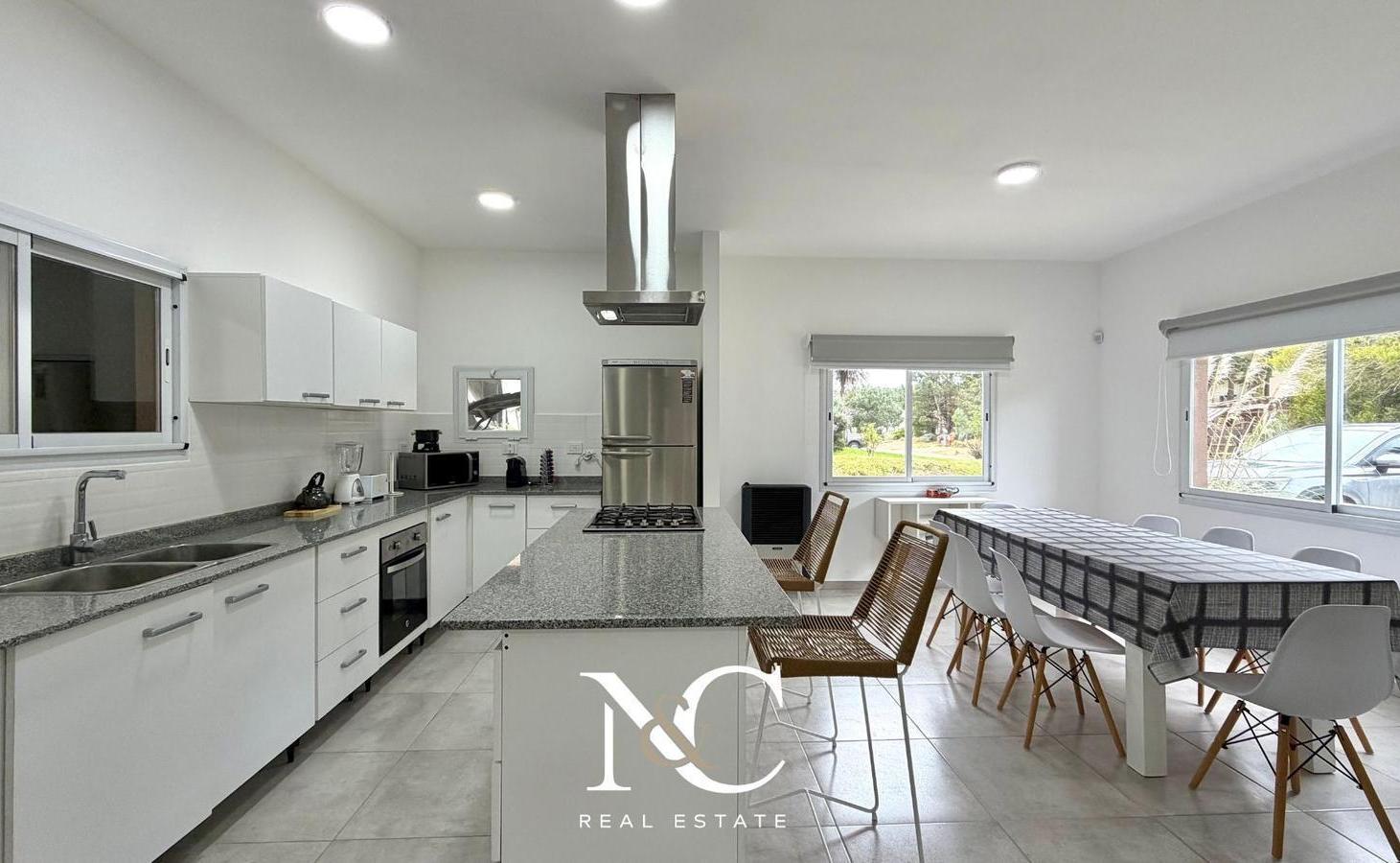 Foto de Casa en Venta en Costa Esmeralda, imagen 1