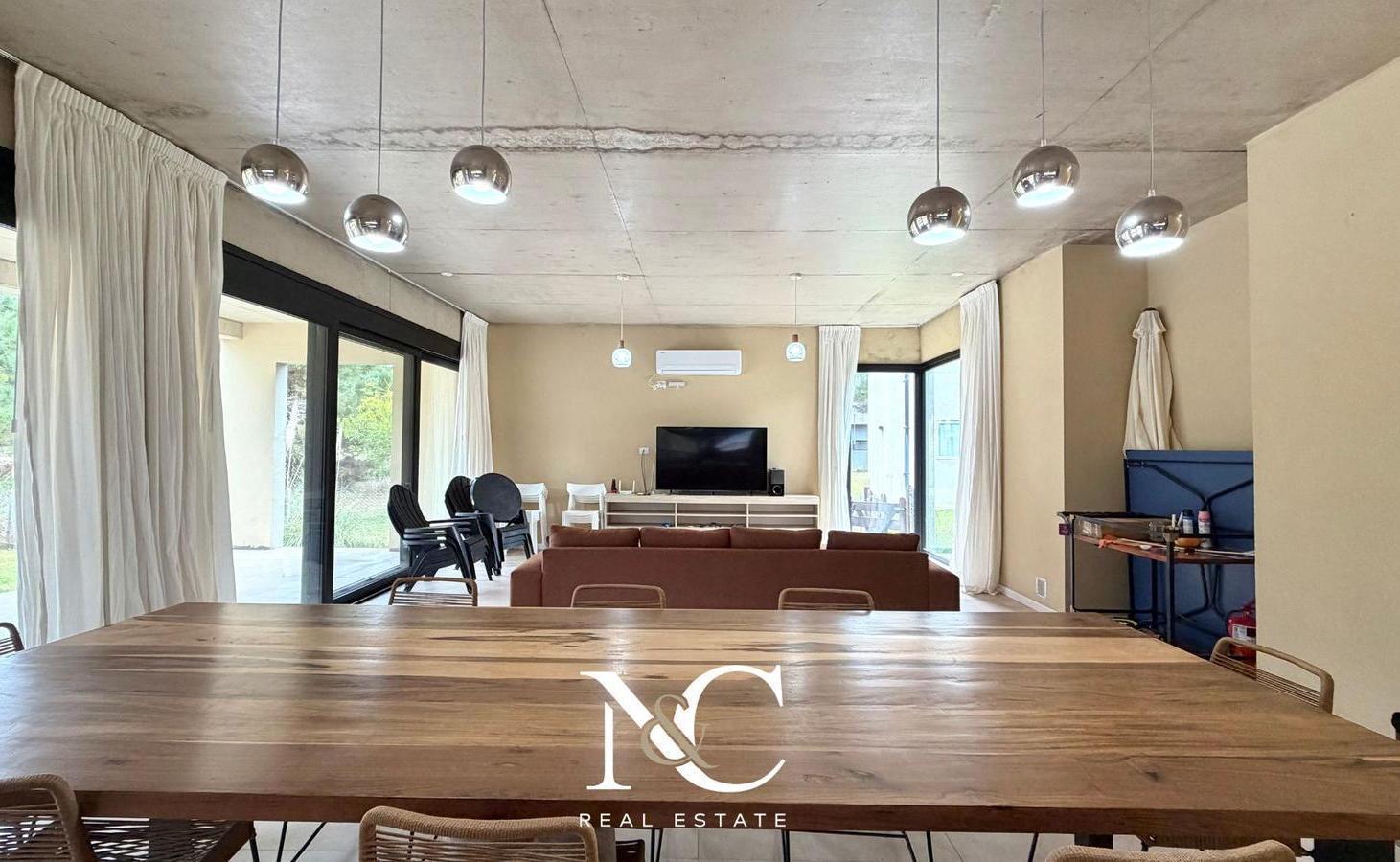 Foto de Casa en Venta en Costa Esmeralda con gas natural, imagen 4