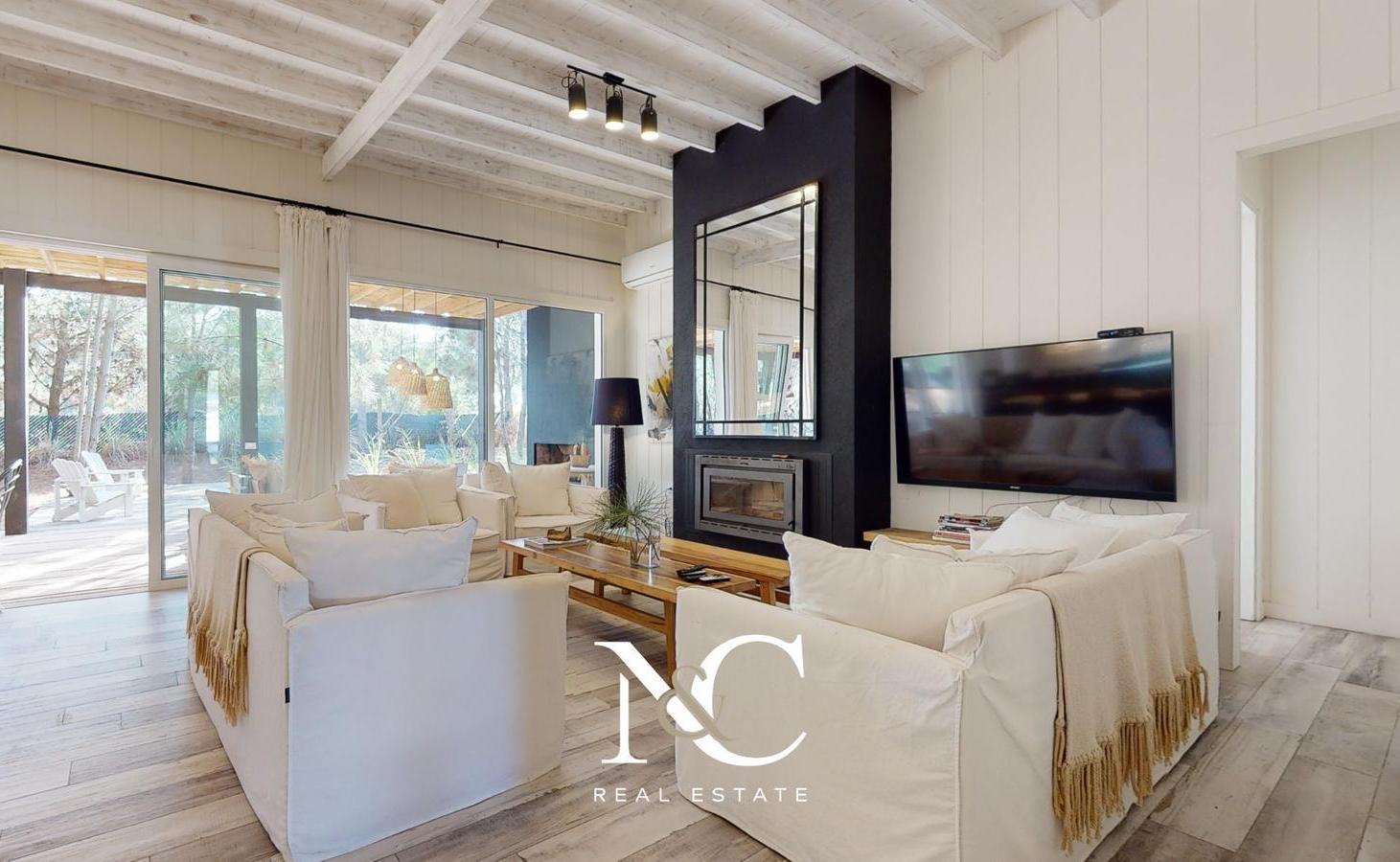 Foto de Casa en venta en Costa Esmeralda a pasos de la playa, imagen 2