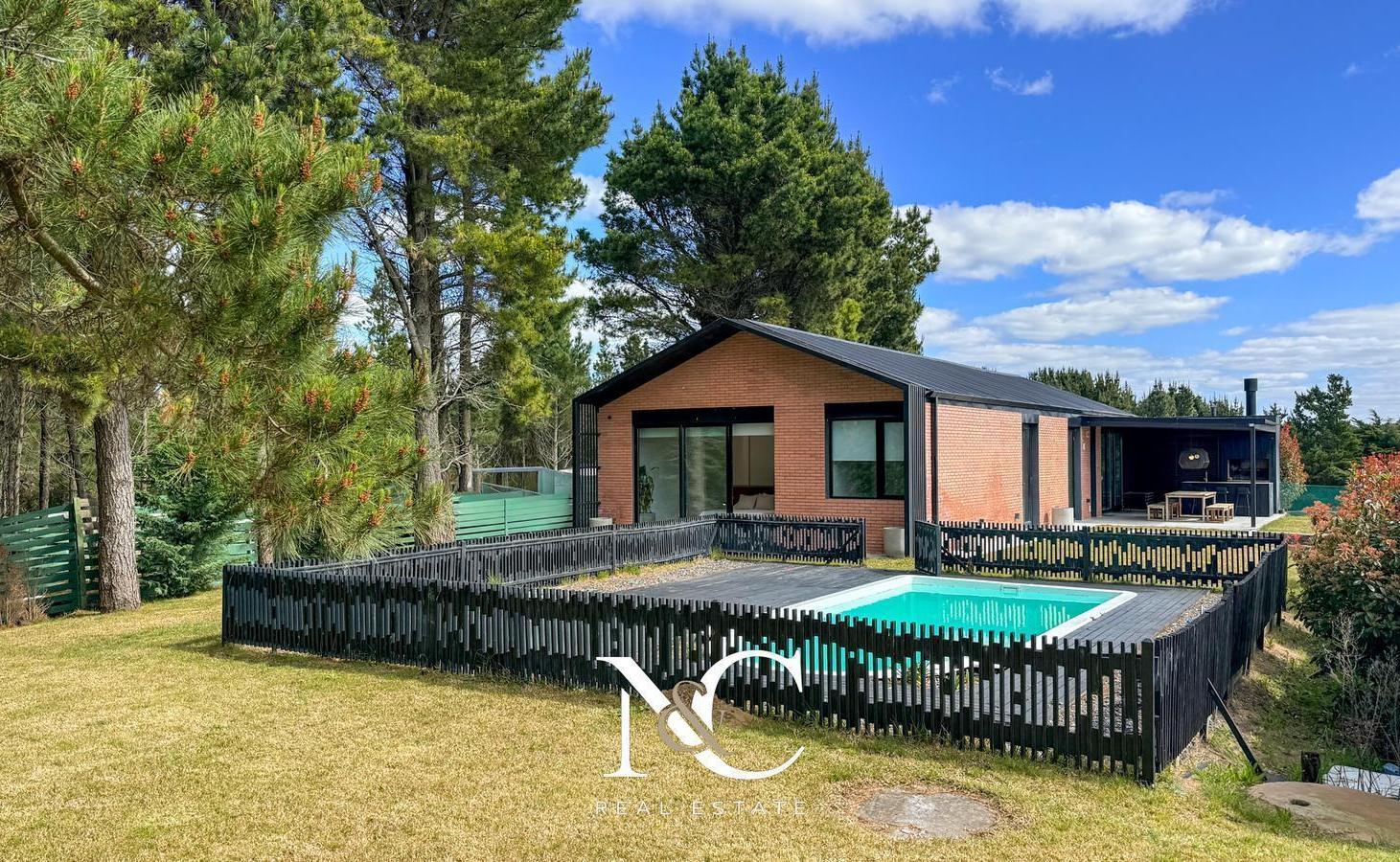 Casa en venta en Costa Esmeralda fondo libre