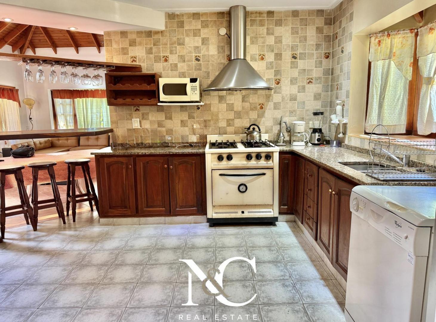 Foto de Casa en alquiler y venta en CARILÓ, con piscina, imagen 4